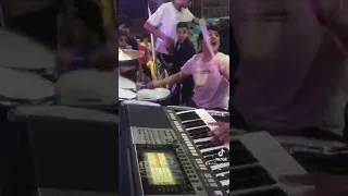 الدرامز خارب الدنيا علي المزمار عفرتو درامز وعازف اورج حمادة الدولي 