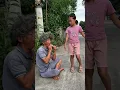Lagu Kind Girl Shares Favorite Lollipop with Homeless Old Man! 🥰🍬