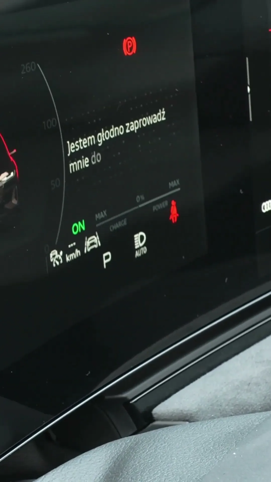 Fajny ten Chat GPT w A6 e-tron, taki nie za inteligentny! #audi #caroseria #audia6avant #shorts