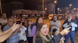 بائع الايس كريم التركي والله شكلي حبيتك دندنها