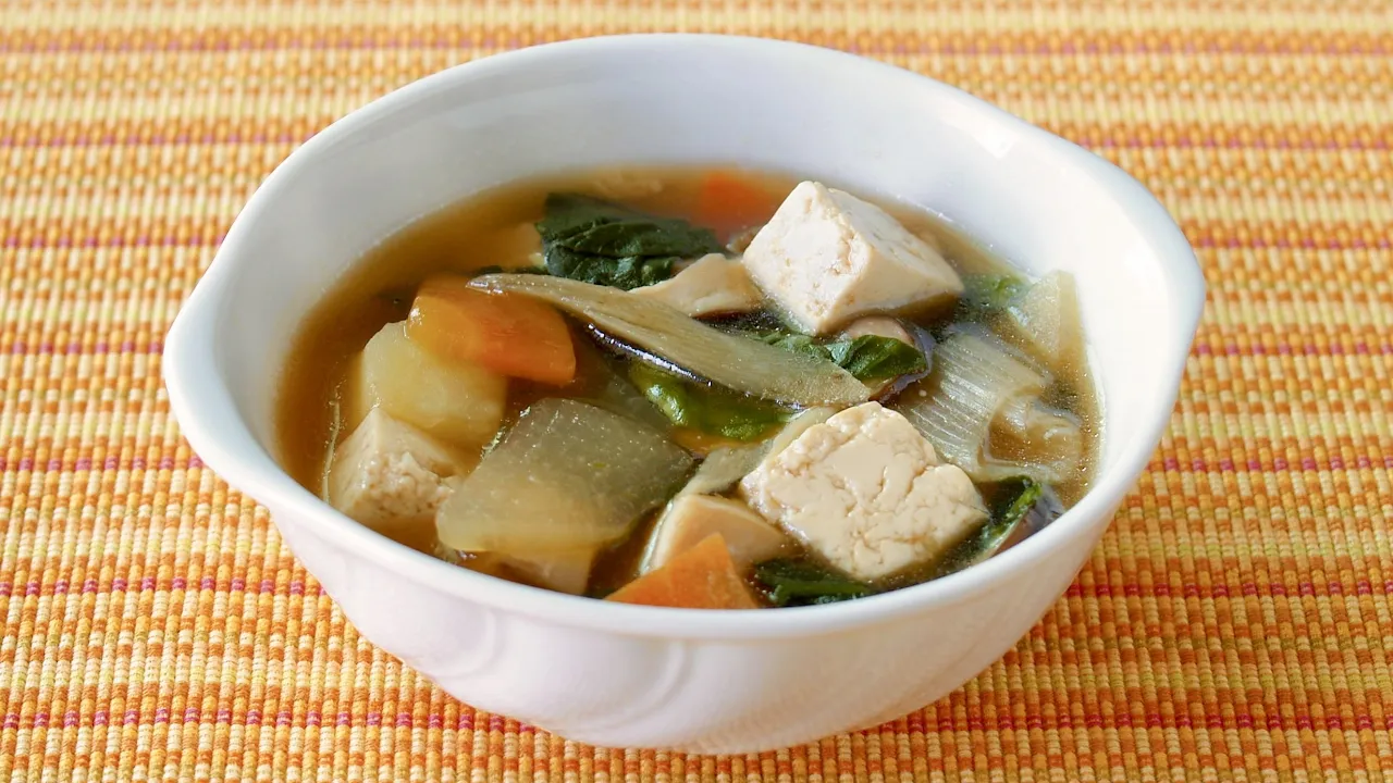 Yoshinojiru (Japanese Chicken and Vegetable Thick Warm Soup Recipe)  ()   OCHIKERON