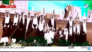 لايفوتك شاهد الفنان مزعل فرحان يشارك بالجنادرية لأول مرة دندنها