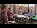 Hang s mother wants his father to help her convince Hang to marry a new wife