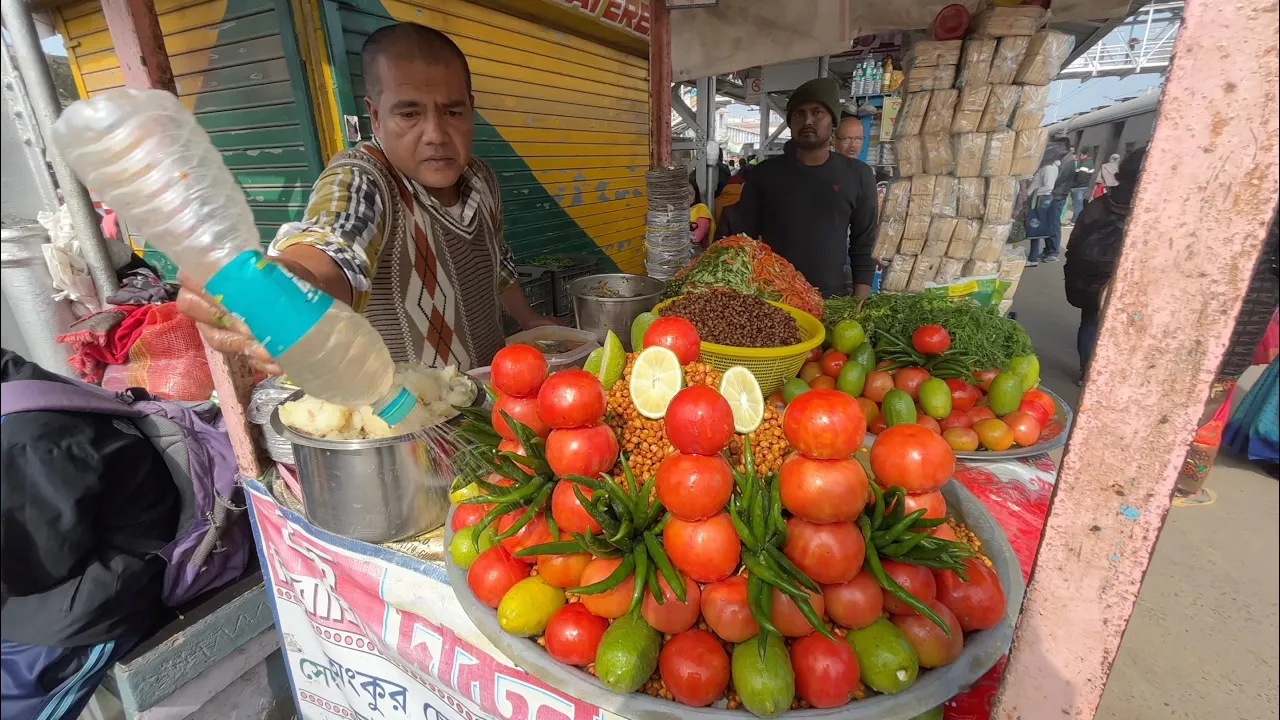 Watering Chaatwala at Railway Station   Street Food