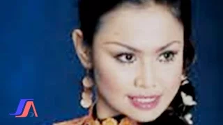 hesty damara cinta bercabang