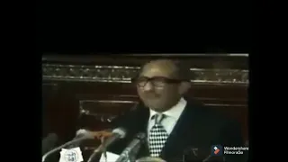 السادات ورده علي أن مصر ليست عربيه الرئيس السادات 