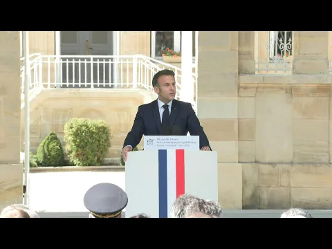 Download MP3 A Bayeux, Macron célèbre la \