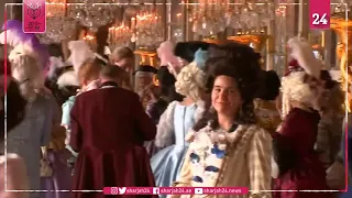 أزياء القرن الثامن عشر تحيي ليلة الملوك في حفل راقص بقصر فرساي 