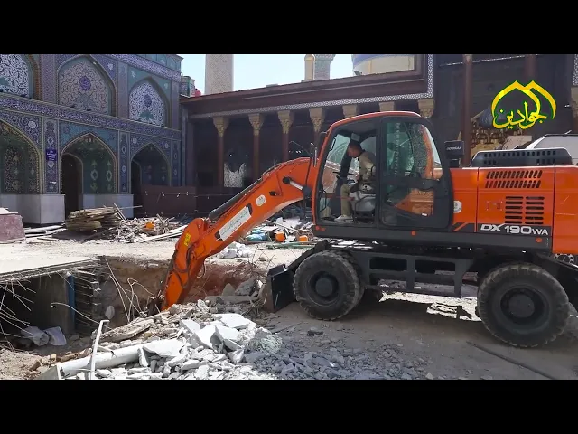 ⁣العتبة الكاظمية المقدسة مع كل لحظة ... حجرٌ يرصف ... وبناءٌ يشمخ... وخدمة للزوار