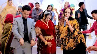 IDIL AYRUUSH FT ANWAR TOTI DHAANTO CUSUB QASRIGI REER UGAAS YARTI U DHALATAY VIDEO 2025  IDIL AYRUUSH FT ANWAR TOTI DHAANTO CUSUB QASRIGI REER UGAAS YARTI U DHALATAY VIDEO 2025