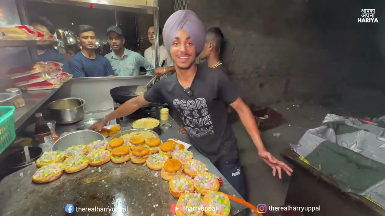 30/- Rs Street Food India   Speedy Singh ke Viral Nibba Nibbi Burgers makhan maarke