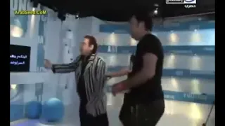 انتو هتضحكوا عليا انا   ينعل ميتين ابوكوا دندنها