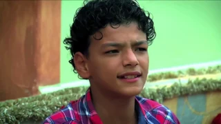 طفل يغني حبيبي كان هنا  للفنانة وردة    بس يا تري الحج فواز هيعمل ايه لما يعرف        دندنها