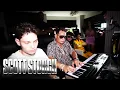 Scott Storch Makes a LIVE Beat at a Party