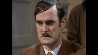 Not much Fun in Stalingrad - Monty Python s Flying Circus