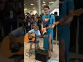 Download Lagu VIRAL MONYET MAIN GITAR DI BANDARA RUSIA VS PRAMUGARI CANTIK #monyetkui #shorts #viral