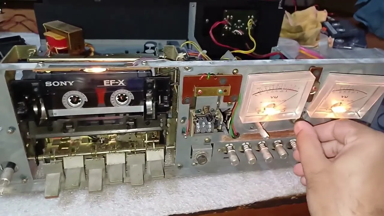 Conserto: Antigo Tape Deck Akai CS707 (1977)