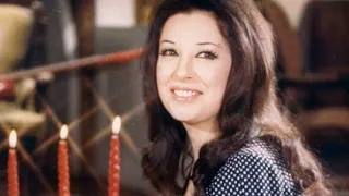 حتى فساتيني التى اهملتها من اجمل ما غنت الرائعه نجاه الصغيره 