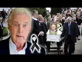 Download Lagu Na de tragische diagnose van André van Duin neemt zijn familie nu een pijnlijk afscheid.