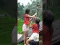 Download Lagu Fix the TV antenna for fear of lightning strikes