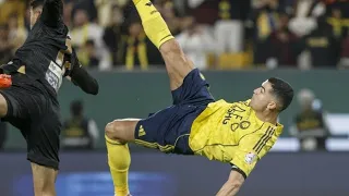 Top 10 Funniest Football Blunders!