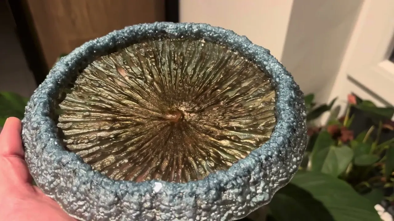 Druzy Geode Trinket Dish (M)