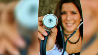 انا حلمي اليوم انا دكتورة الى كل من حلمها الطب 