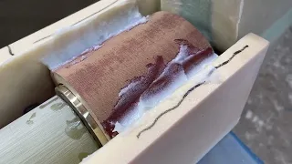 12 Jan 2023  Aligning the bearing Tufnol collars in the box.