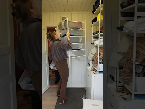 Giving the WORST room in our cabin a makeover 🔨🏠