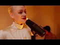 Download Lagu May Evans - Van wie ik gister hield (live studio sessie)