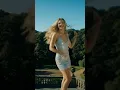 Download Lagu AIFLOSS - AI Blonde Girl Dancing in White Dress #blonde #ai #women #human #AIFLOSS