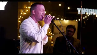 16 branan murphy performs