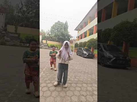 Permisi Kakak saya mau ngamen dulu #shorts