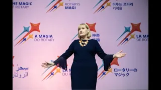 Stephanie Urchick anuncia o lema presidencial de 2024-25