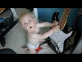 Download Lagu LUCiUS SPEELT STiEKEM OP DE GiTAAR VAN LUAN |  Bellinga Short #227