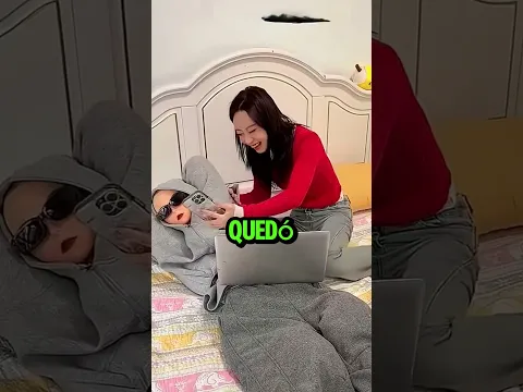 ¡Se Vistió Del Revés! 😅