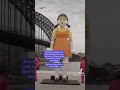 Download Lagu Squid Game’s Red Light, Green Light Doll arrives in Sydney for #Halloween | Yahoo Australia #shorts