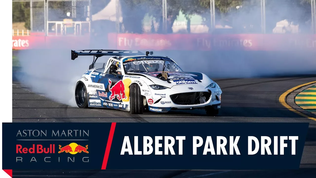 Catch our drift Melbourne? | Daniel Ricciardo meets Mad Mike for an Albert Park drift!