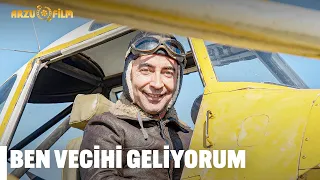 Bir Vecihi Kolay Yetişmiyor - Gülen Gözler