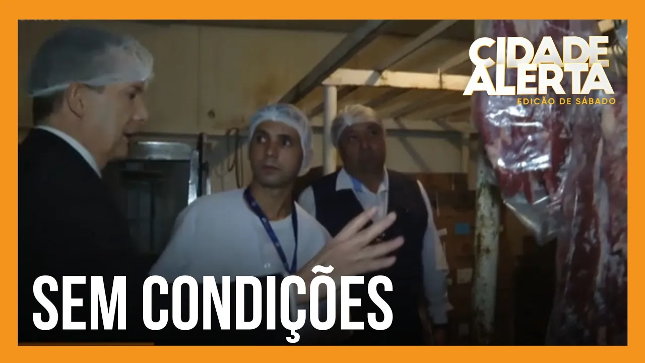 Blitz em supermercado identifica produtos vencidos, muita sujeira e insetos entre os alimentos