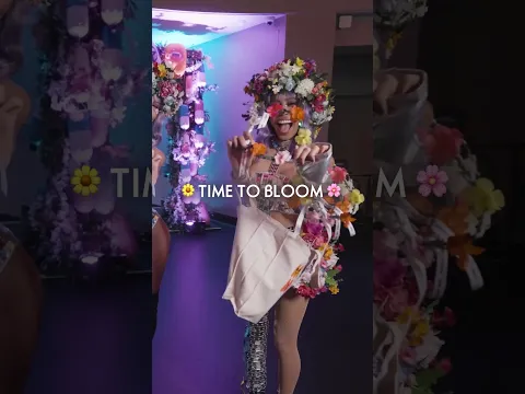 NEW YORK… THE DRESS CODE IS SIMPLE… 🌸 DRESS FLORAL. DANCE FERAL. 🌼💊😈