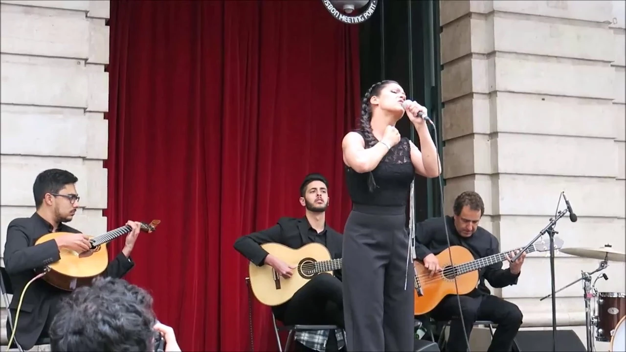 Raquel Tavares - "Eu já não sei" (Domingos Gonçalves da Costa / Carlos Rocha) Raquel Tavares - "Eu já não sei" (Domingos Gonçalves da Costa / Carlos Rocha)