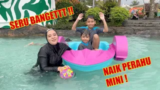 Serunya Mengarungi Sungai Menggunakan Perahu Mini !