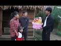 Lagu Merry Christmas 🎄 De and Huyen were surprised by Christmas gift from a stranger.