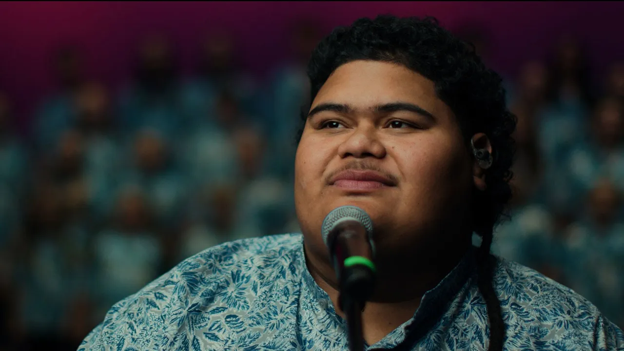 Iam Tongi - Silent Night (feat. Rexburg Children's Choir) Iam Tongi - Silent Night (feat. Rexburg Children's Choir)