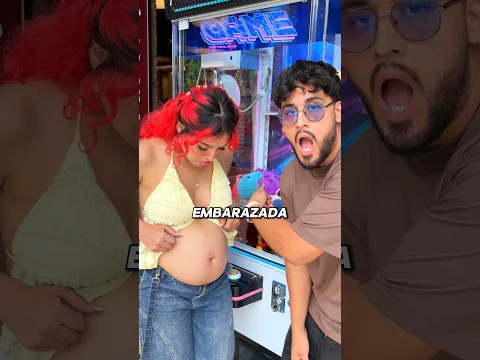 Mi novia embarazada quiere el peluche de esta maquina