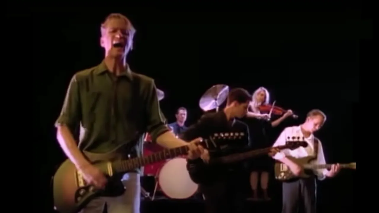 Camper Van Beethoven - Pictures Of Matchstick Men (1 hour loop) Camper Van Beethoven - Pictures Of Matchstick Men (1 hour loop)