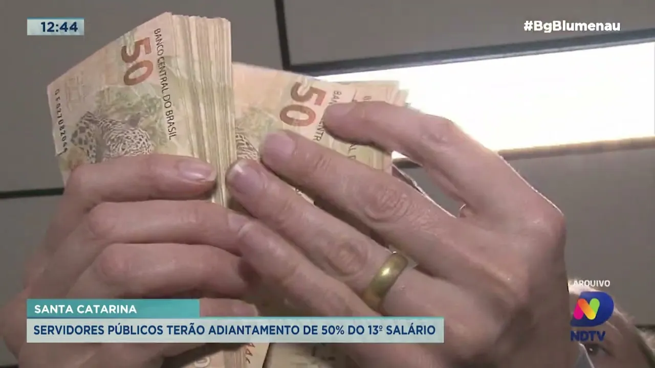 Servidores públicos de SC terão adiantamento de 50% do 13º salário