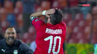 أحتفال لاعبي النمنتخب الأوليمبي بصوت   شرين   بلدى يا غاليه عليا              دندنها