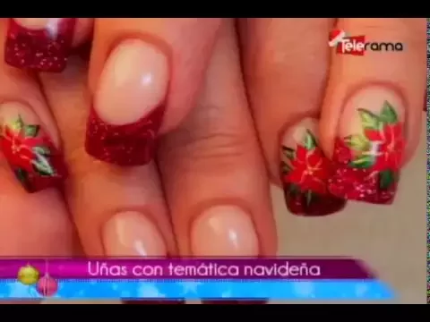 Uñas con temática navideña